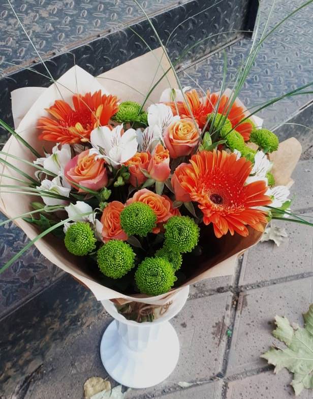 Букет цветов из: Герберы, Хризантемы, Альстромерии и Розы в Строкино