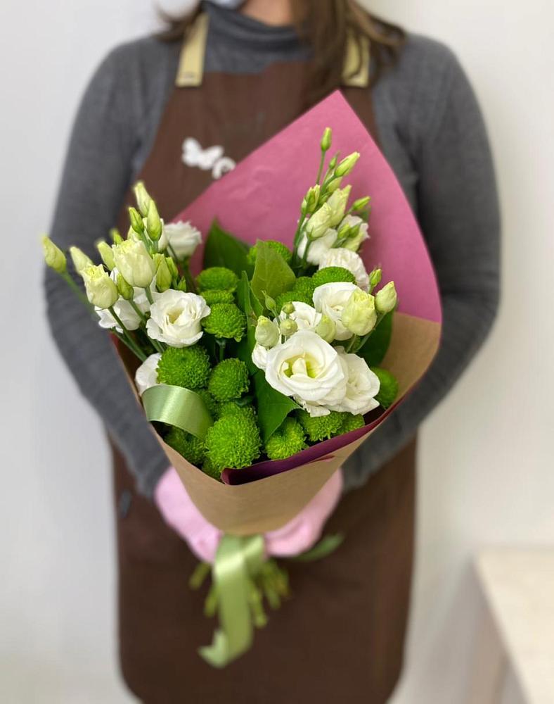 Букет цветов из: Хризантемы и Лизиантусы в Строкино