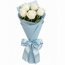 Букет 5 Белых роз Проуд в Строкино