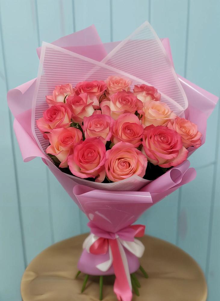 Букет 15 Розовых роз Равель в Строкино