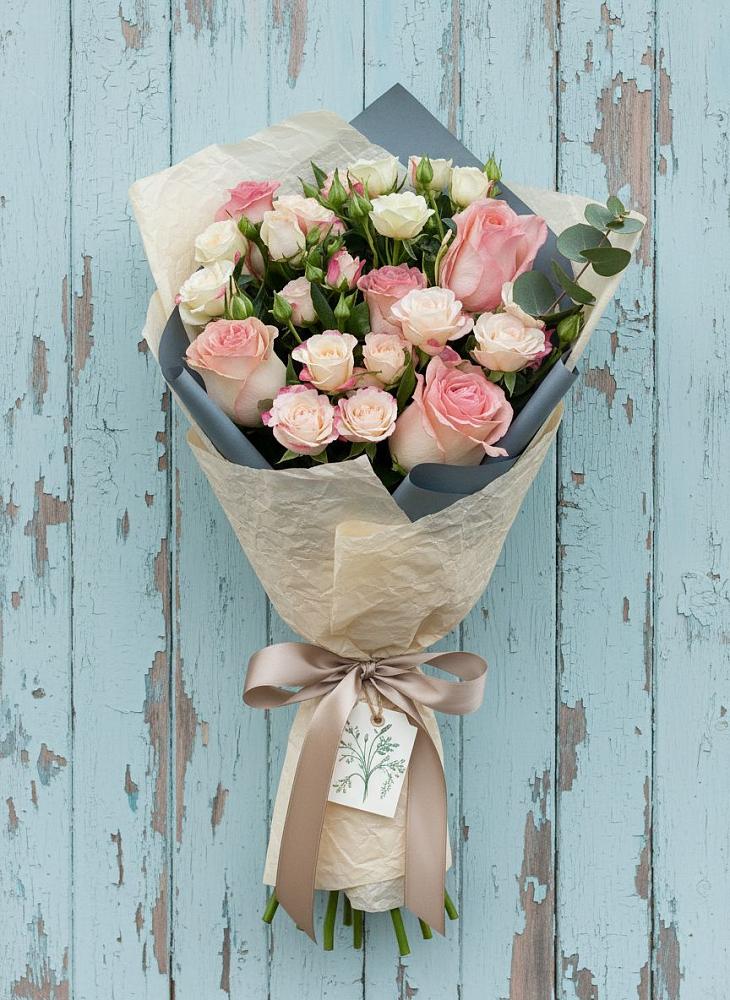 Букет цветов из: Розы в Строкино