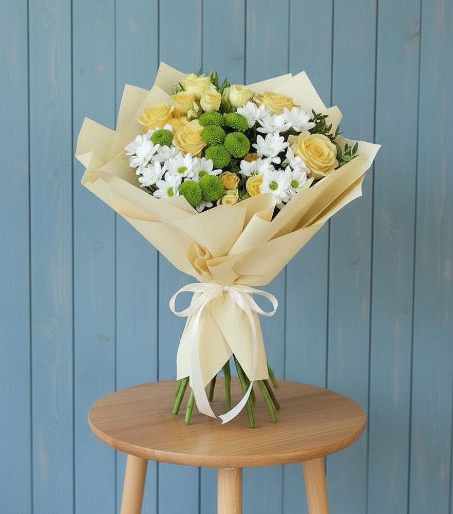 Букет цветов из: Хризантемы и Розы в Строкино
