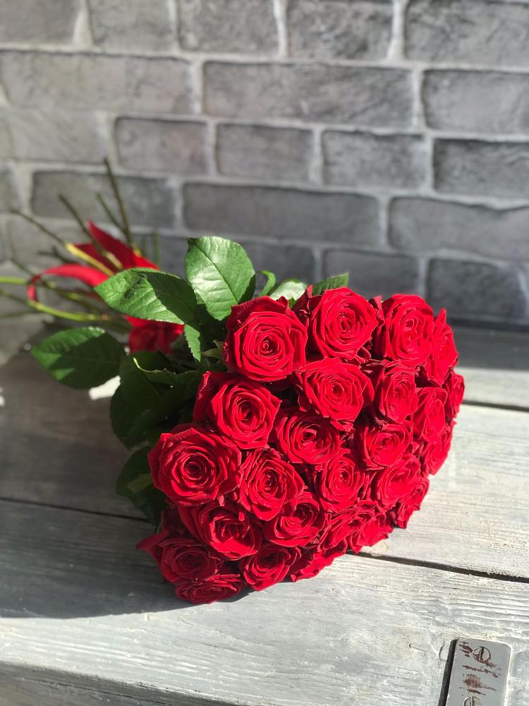 Букет Красные розы Фридом в Строкино