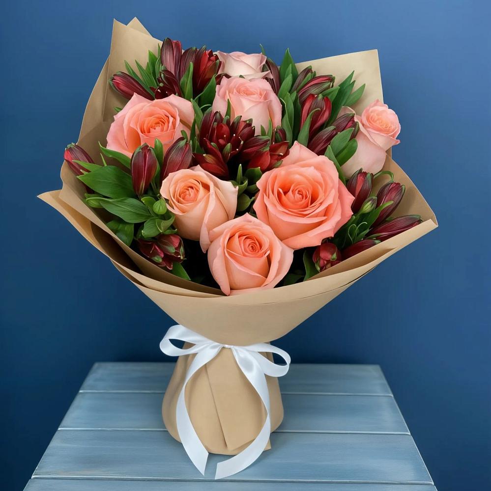 Букет цветов из: Розы и Альстромерии в Строкино