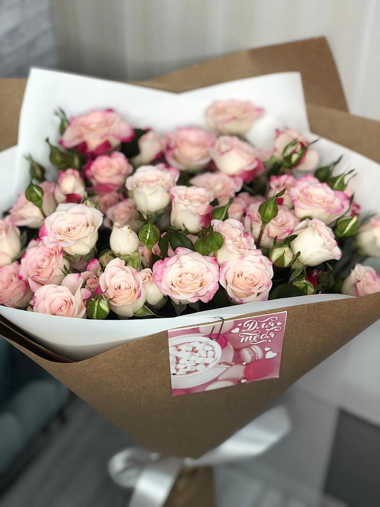 Букет цветов из: Розы в Строкино