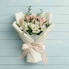 Букет цветов из:  Альстромерии в Строкино