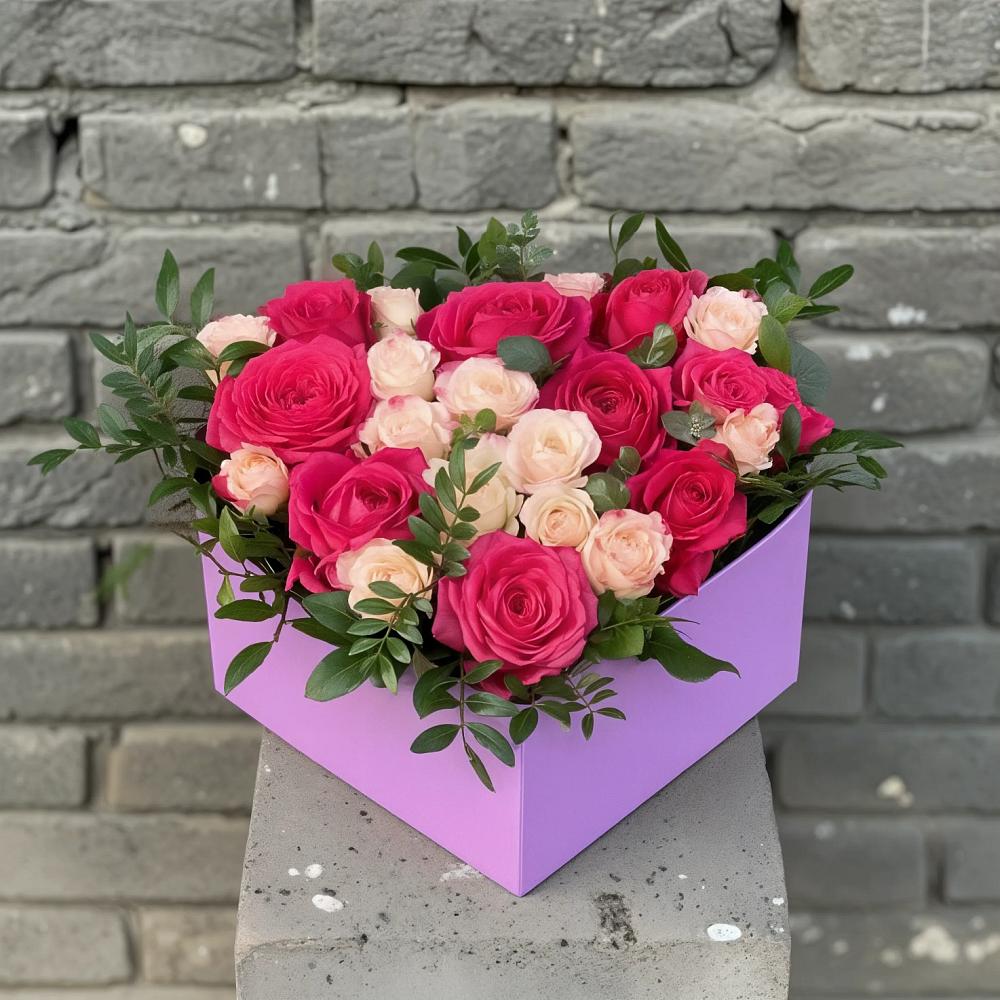 Цветочная композиция из Розы в коробке в Строкино