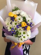 Букет цветов из:  Ирисы, Хризантемы и Розы #REPLACE_PRED# Строкино