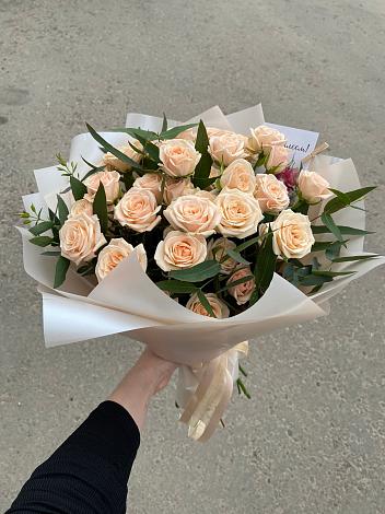Букет Кремовые розы Латте в Строкино