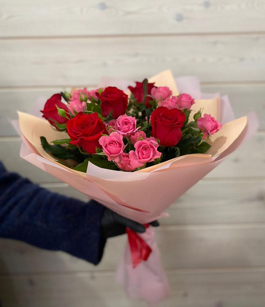 Букет цветов из: Розы в Строкино