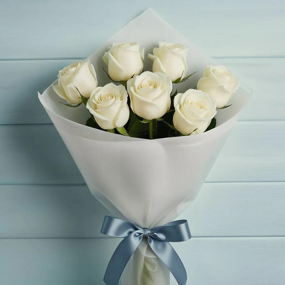 Букет 7 Белых роз Эдлесс Лав в Строкино