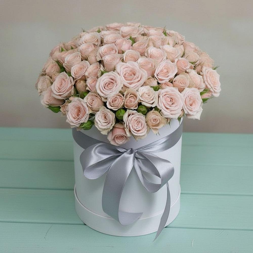 Цветочная композиция из Розы в шляпной коробке в Строкино