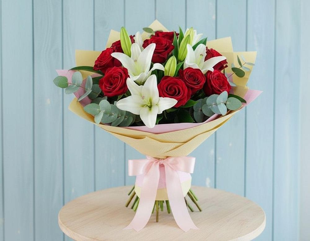 Букет цветов из: Лилии и Розы в Строкино